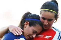 齐达内退役后华丽转身：从皇马教练到足球传奇的人生轨迹